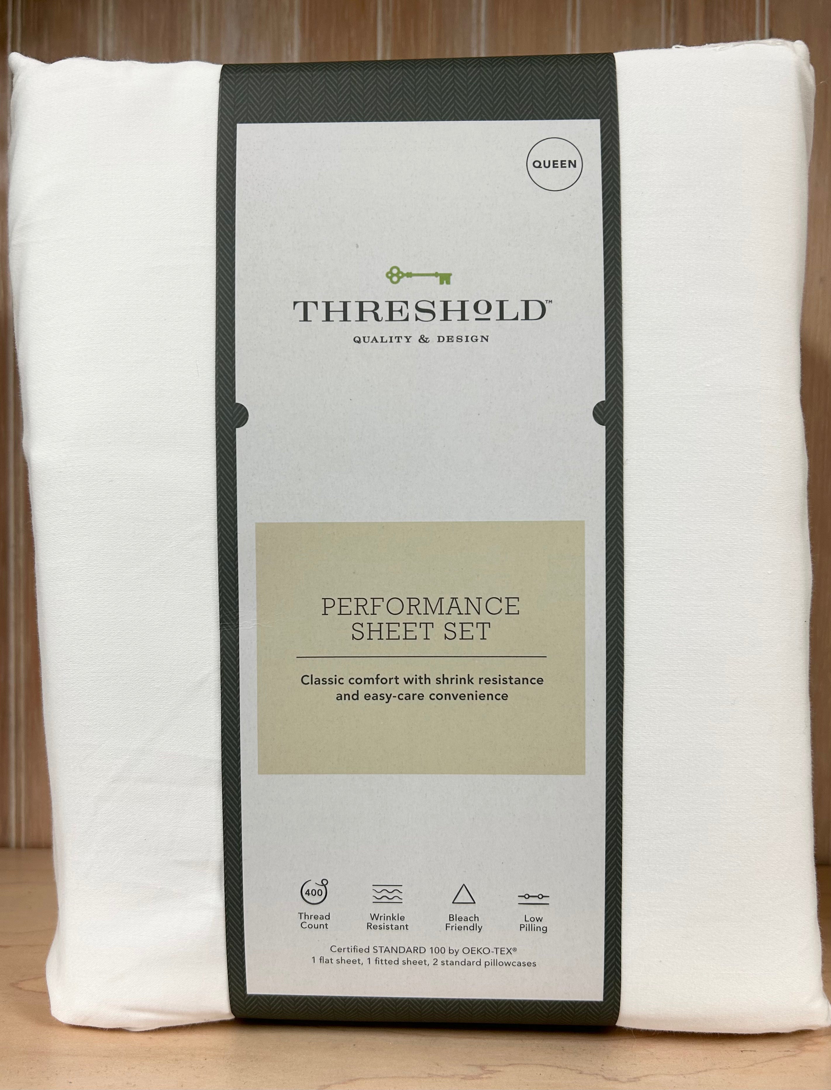 Queen 300 Thread Count Ultra Soft Fitted Sheet White - Threshold™